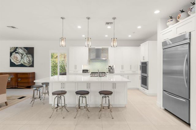 2517 NE 13TH Street, Fort Lauderdale, FL 33304