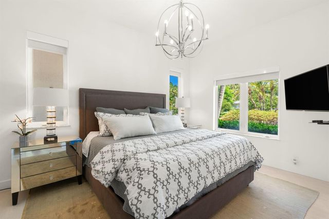 2517 NE 13TH Street, Fort Lauderdale, FL 33304