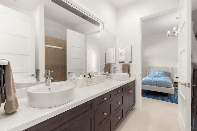 2517 NE 13TH Street, Fort Lauderdale, FL 33304
