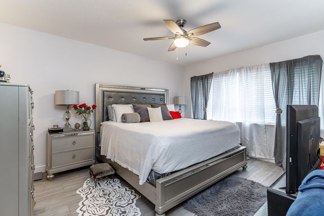 8911 S Hollybrook Boulevard 306, Pembroke Pines, FL 33025