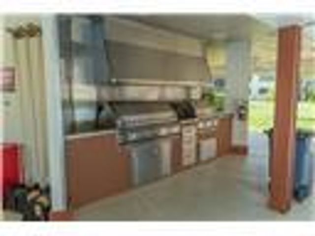 8911 S Hollybrook Boulevard 306, Pembroke Pines, FL 33025