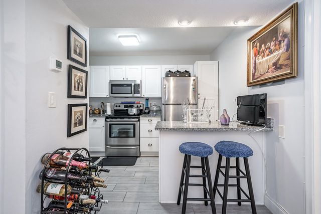8911 S Hollybrook Boulevard 306, Pembroke Pines, FL 33025