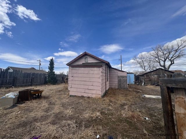 712 S PINE ST, Laramie, WY 82070