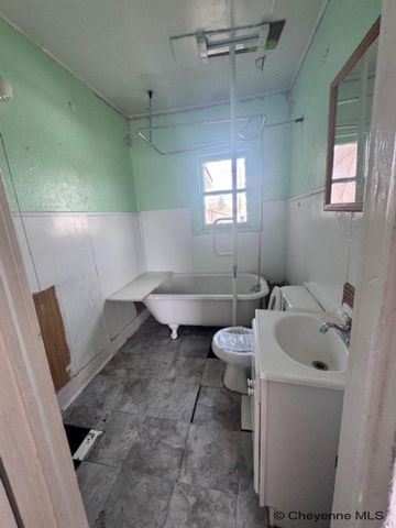 712 S PINE ST, Laramie, WY 82070