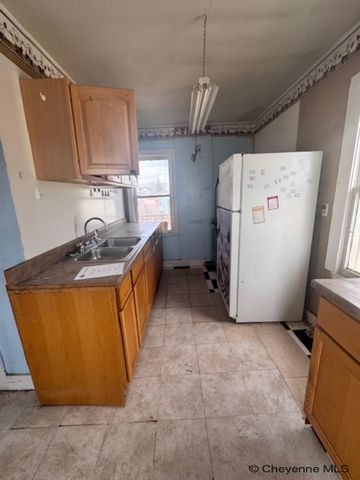 712 S PINE ST, Laramie, WY 82070