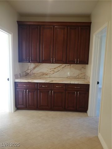 7261 Obannon Drive, Las Vegas, NV 89117