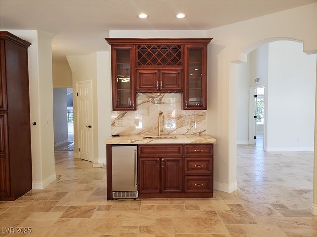 7261 Obannon Drive, Las Vegas, NV 89117