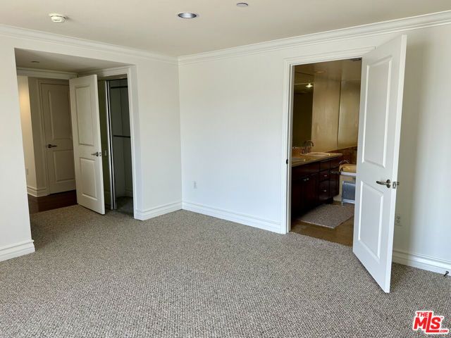 1621 Barry Avenue 302, Los Angeles, CA 90025