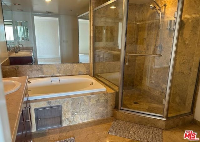1621 Barry Avenue 302, Los Angeles, CA 90025