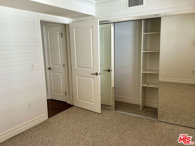 1621 Barry Avenue 302, Los Angeles, CA 90025
