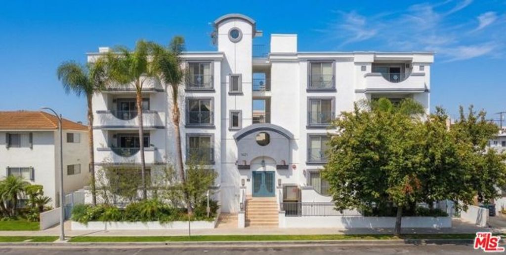 1621 Barry Avenue 302, Los Angeles, CA 90025