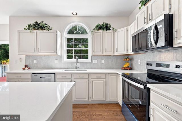 325 NONANTUM DR, Newark, DE 19711