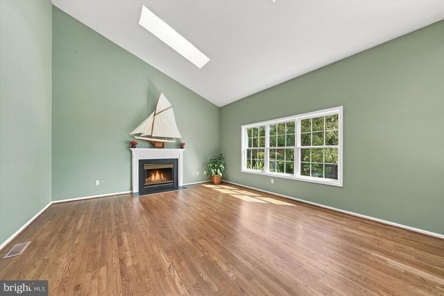 325 NONANTUM DR, Newark, DE 19711