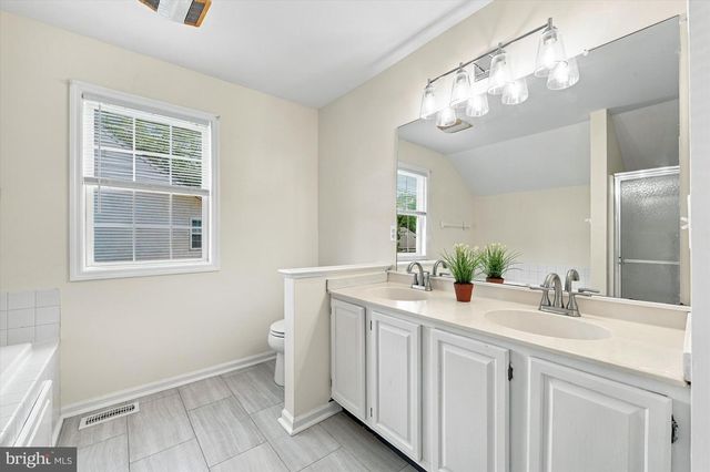 325 NONANTUM DR, Newark, DE 19711