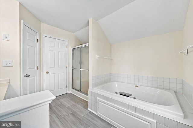 325 NONANTUM DR, Newark, DE 19711
