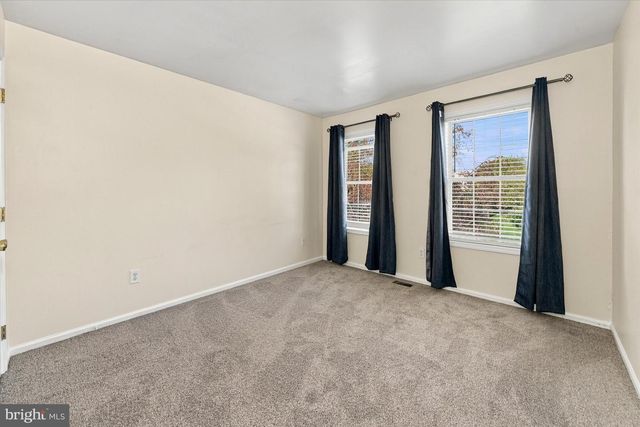 325 NONANTUM DR, Newark, DE 19711