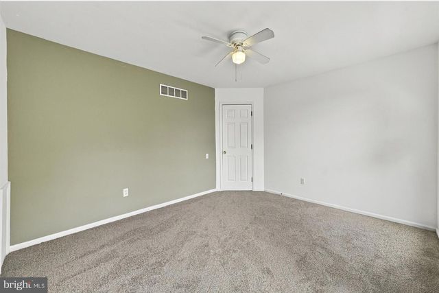 325 NONANTUM DR, Newark, DE 19711