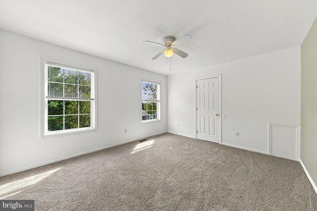 325 NONANTUM DR, Newark, DE 19711