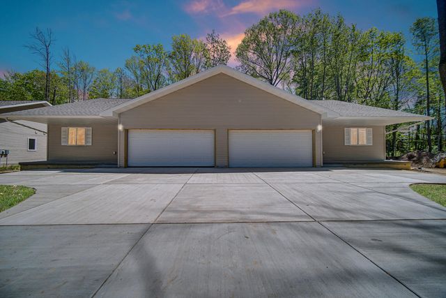 1528 S Woodland Avenue, Michigan City, IN 46360