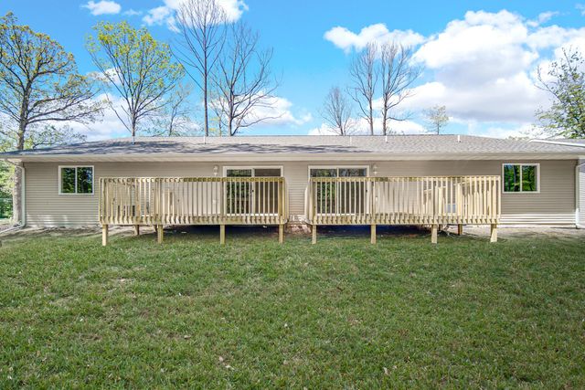1528 S Woodland Avenue, Michigan City, IN 46360