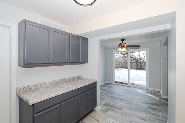 755 Cambridge Lane, Hoffman Estates, IL 60169