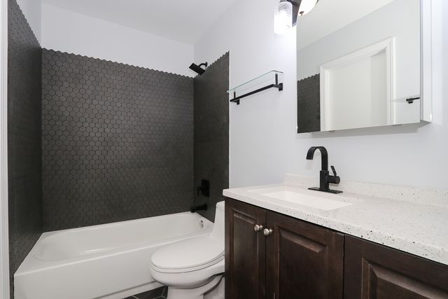 755 Cambridge Lane, Hoffman Estates, IL 60169