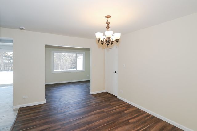 755 Cambridge Lane, Hoffman Estates, IL 60169