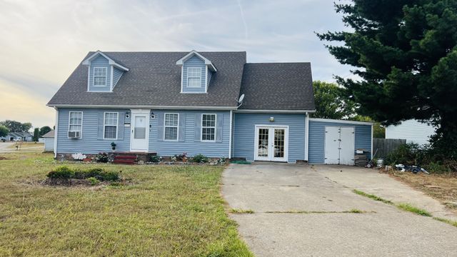 8650 Churchill Dr, Oak Grove, KY 42262