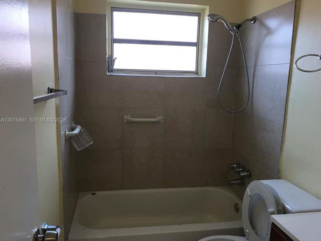807 SW 5th Court back, Hallandale Beach, FL 33009
