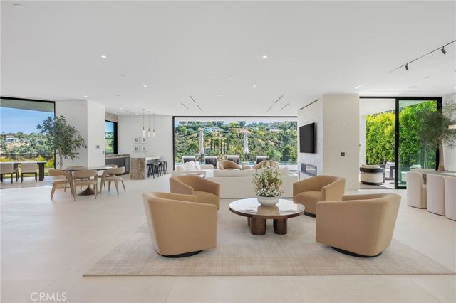 16988 Strawberry Drive, Encino, CA 91436