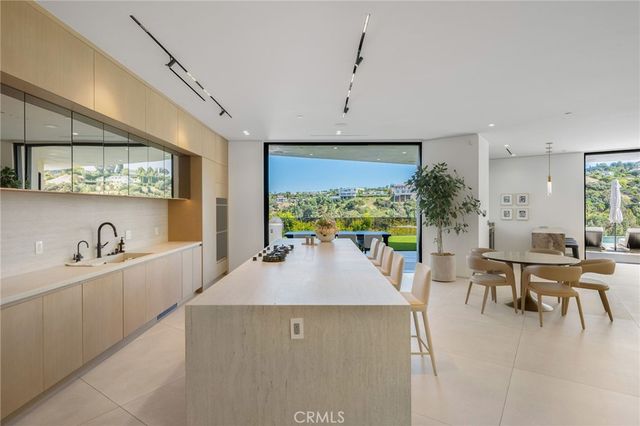16988 Strawberry Drive, Encino, CA 91436