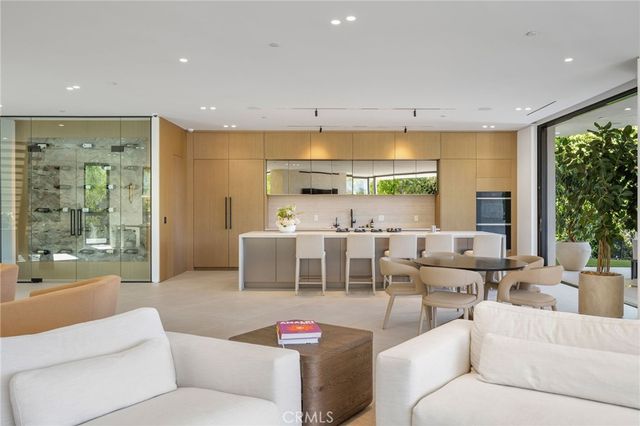16988 Strawberry Drive, Encino, CA 91436