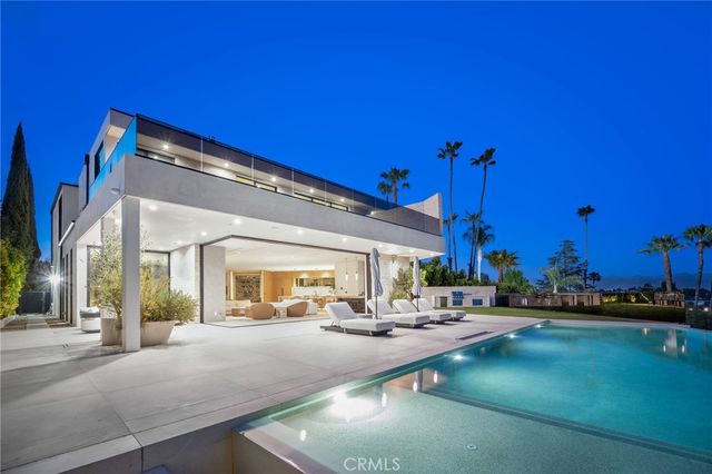 16988 Strawberry Drive, Encino, CA 91436