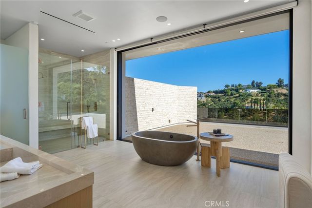 16988 Strawberry Drive, Encino, CA 91436