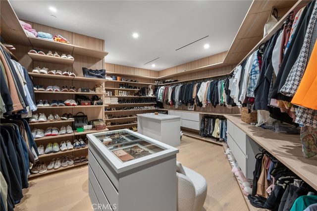 16988 Strawberry Drive, Encino, CA 91436