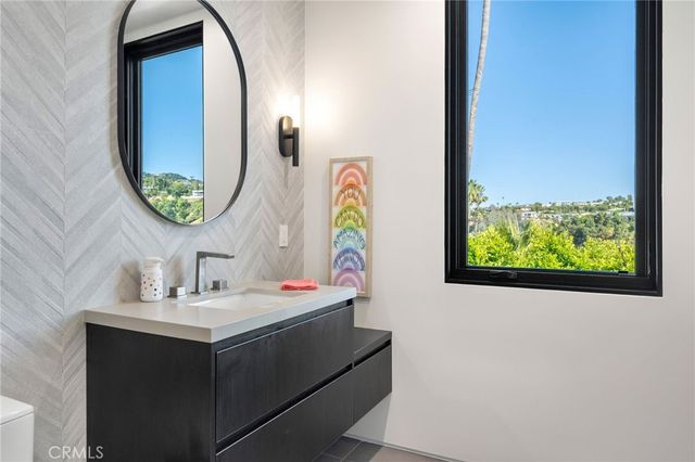 16988 Strawberry Drive, Encino, CA 91436