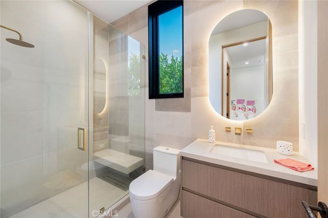 16988 Strawberry Drive, Encino, CA 91436