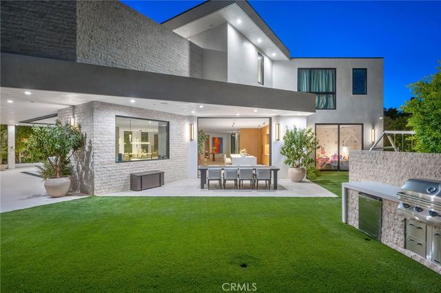 16988 Strawberry Drive, Encino, CA 91436