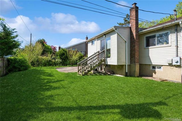 1040 Cedarhurst Street, North Woodmere, NY 11581