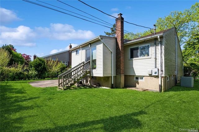 1040 Cedarhurst Street, North Woodmere, NY 11581