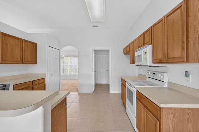 8253 Sand Pine Circle, Port St. Lucie, Port St Lucie, FL 34952