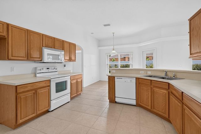 8253 Sand Pine Circle, Port St. Lucie, Port St Lucie, FL 34952