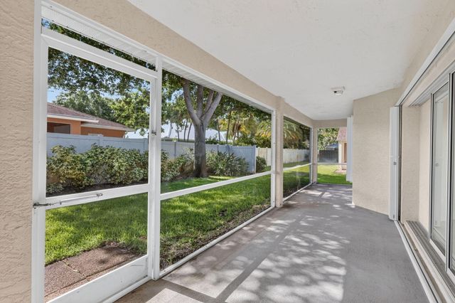8253 Sand Pine Circle, Port St. Lucie, Port St Lucie, FL 34952