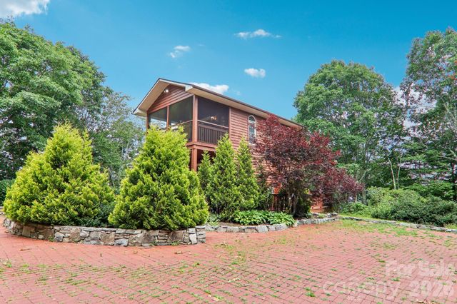 156 Simpson Lane, Maggie Valley, NC 28751