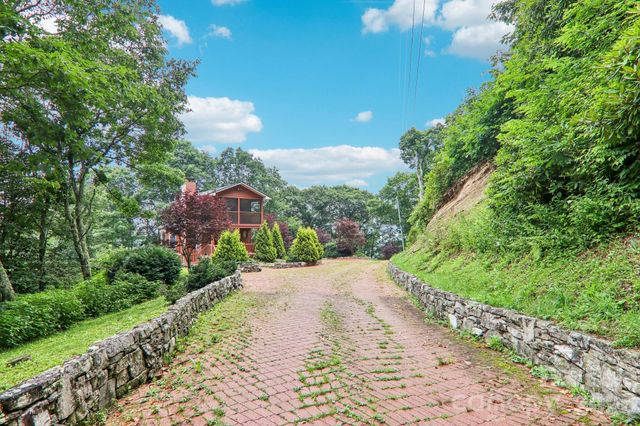 156 Simpson Lane, Maggie Valley, NC 28751