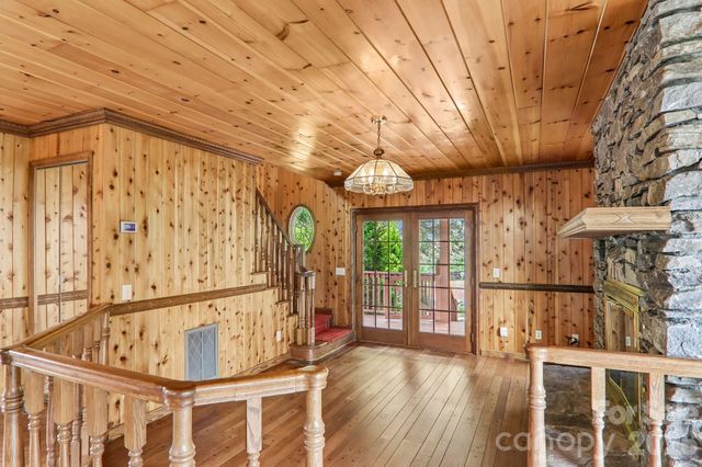 156 Simpson Lane, Maggie Valley, NC 28751