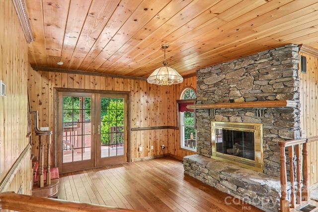156 Simpson Lane, Maggie Valley, NC 28751