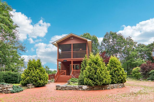 156 Simpson Lane, Maggie Valley, NC 28751