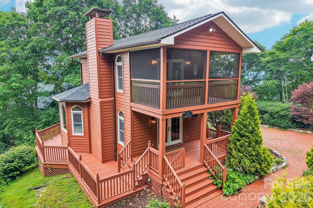 156 Simpson Lane, Maggie Valley, NC 28751