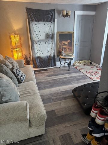 543 Corice Street, Akron, OH 44311